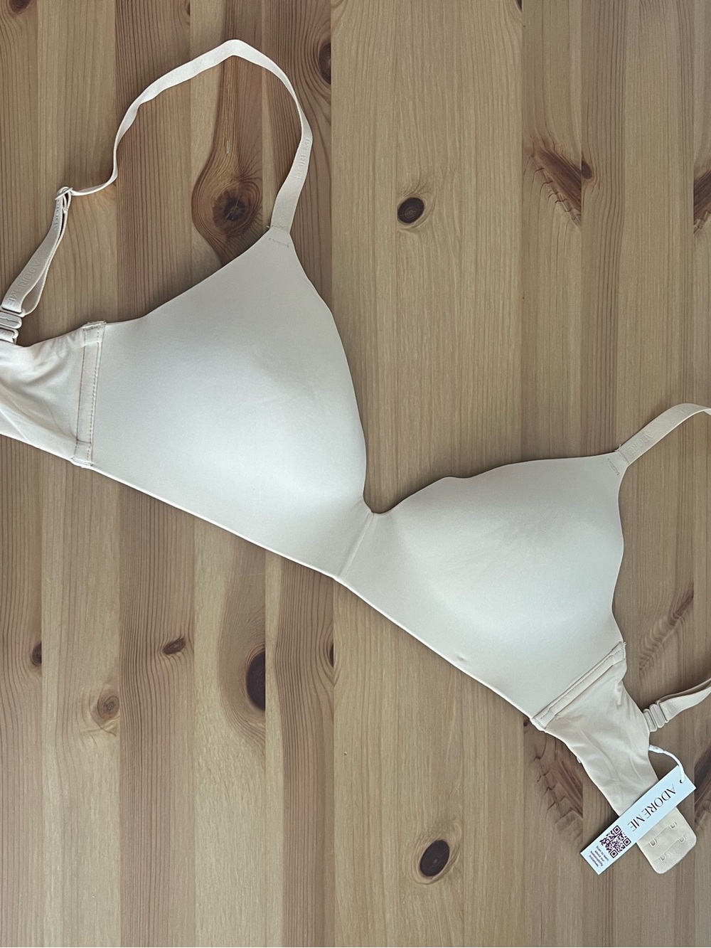 Adore Me Cream T-Shirt Bra - Smooth Molded Cups